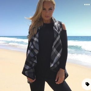 Dainty Hooligan Plaid Vest